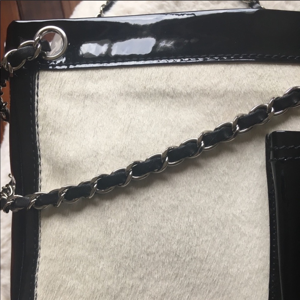 💗SOLD💗Chanel Limited Edition Runway Bag - Picture 5 of 7